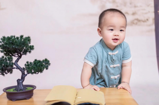 昆山宝宝爱吐奶是什么原因
